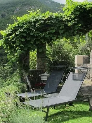 Ev, 1 Büyük (Queen) Boy Yatak ve Çekyat