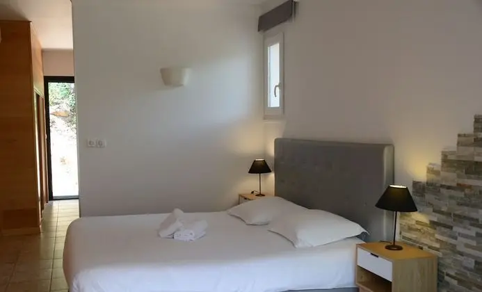 Premium Tek Büyük Yataklı Oda, 1 Yatak Odası, Dağ Manzaralı, Denize Bakan