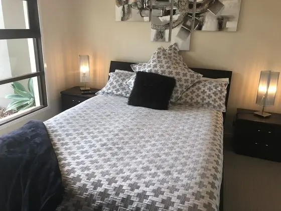 Deluxe Tek Büyük Yataklı Oda, Bahçe Manzaralı