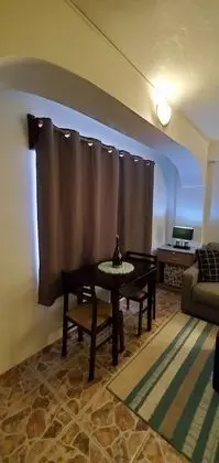 STING RAY SUITE: 1 Bedroom, Sea View, Poolside