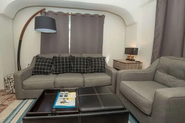 STING RAY SUITE: 1 Bedroom, Sea View, Poolside