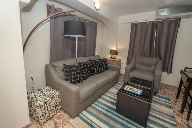 STING RAY SUITE: 1 Bedroom, Sea View, Poolside