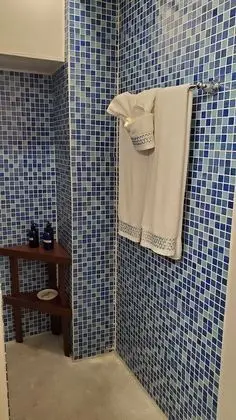 STING RAY SUITE: 1 Bedroom, Sea View, Poolside