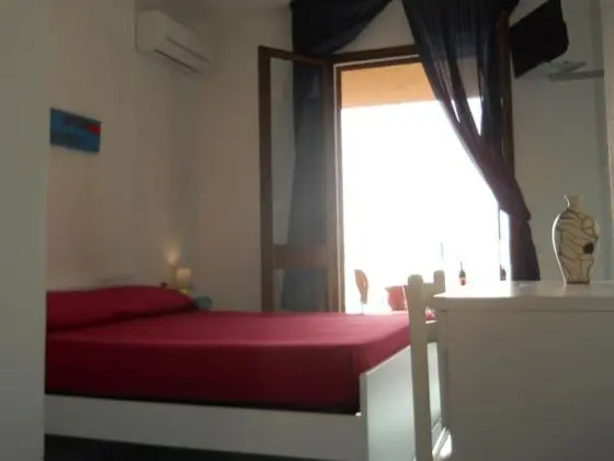 Tek Büyük Yataklı Oda, Balkon, Deniz Manzaralı