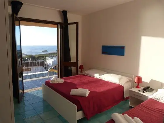 Üç Kişilik Oda, Balkon, Deniz Manzaralı