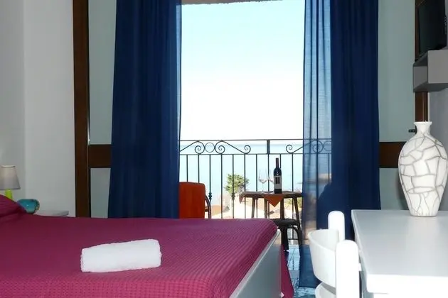 Üç Kişilik Oda, Balkon, Deniz Manzaralı
