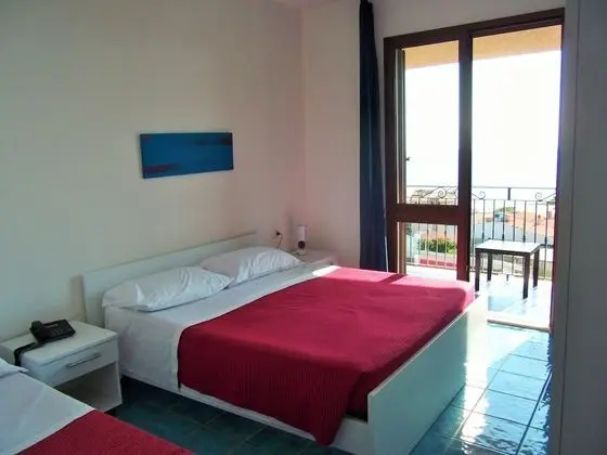 Üç Kişilik Oda, Balkon, Deniz Manzaralı