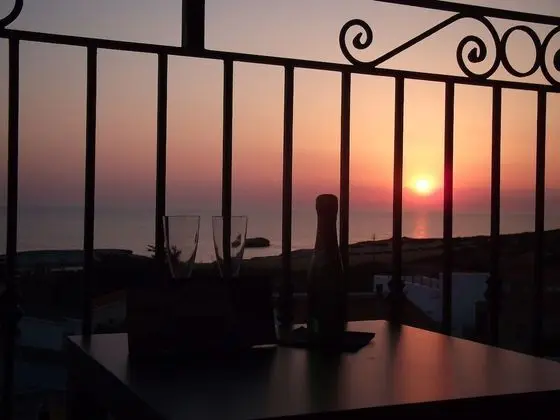Üç Kişilik Oda, Balkon, Deniz Manzaralı