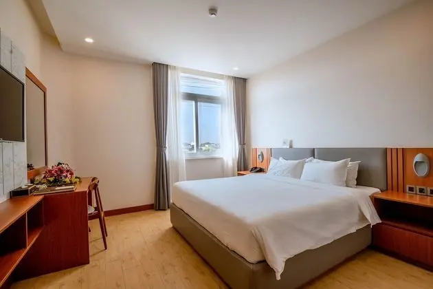 Standard Tek Büyük Yataklı Oda, Şehir Manzaralı