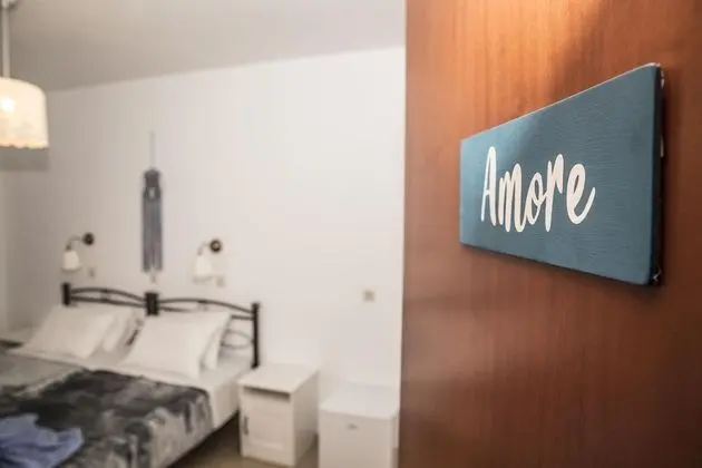Oda, 2 Tek Kişilik Yatak (Amore)