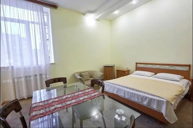 Basic Dört Kişilik Oda, 1 Çift Kişilik Yatak, Sigara İçilebilir