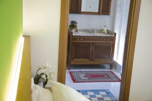 Comfort Tek Büyük Yataklı Oda, Banyolu/Duşlu, Avlu Manzaralı