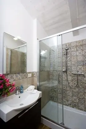 Superior Tek Büyük Yataklı Oda, Banyolu/Duşlu, Ek Bina