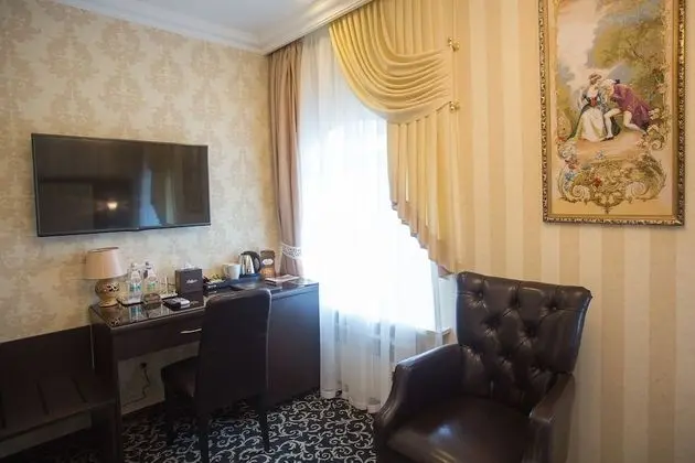 Business Tek Büyük Yataklı Oda