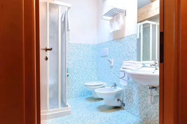 Classic Üç Kişilik Oda