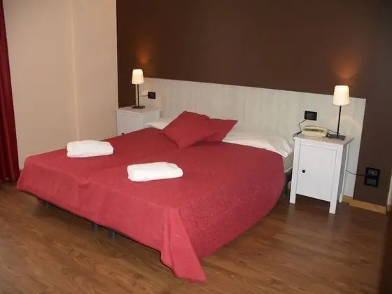 Tek Büyük veya İki Ayrı Yataklı Oda