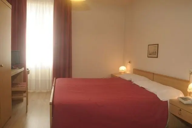 Tek Büyük veya İki Ayrı Yataklı Oda