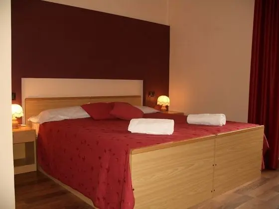 Tek Büyük veya İki Ayrı Yataklı Oda