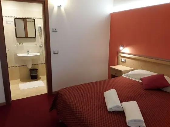 Tek Büyük veya İki Ayrı Yataklı Oda