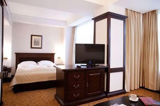Deluxe Tek Büyük Yataklı Oda