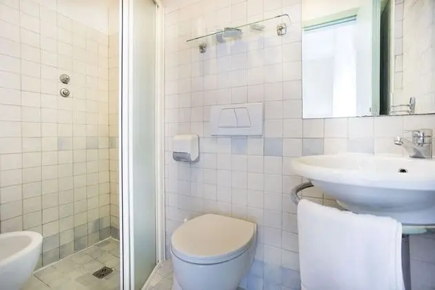 Economy Üç Kişilik Oda, Balkon