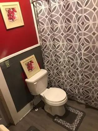 Büyük Yataklı Tek Kişilik Oda, 2 Çift Kişilik Yatak