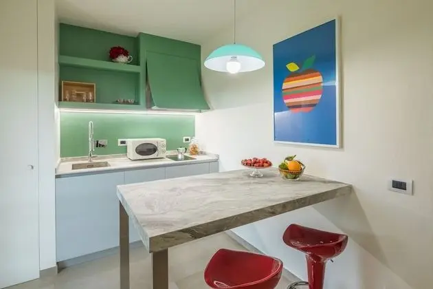 Design Üç Kişilik Oda, 1 Çift Kişilik Yatak ve Çekyat, Mutfak, Şehir Manzaralı