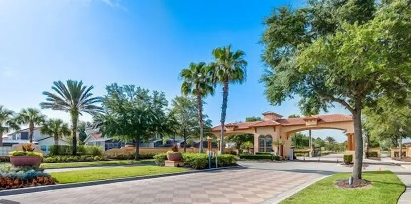 Ev (BellaVida Palms Private Screened Pool)