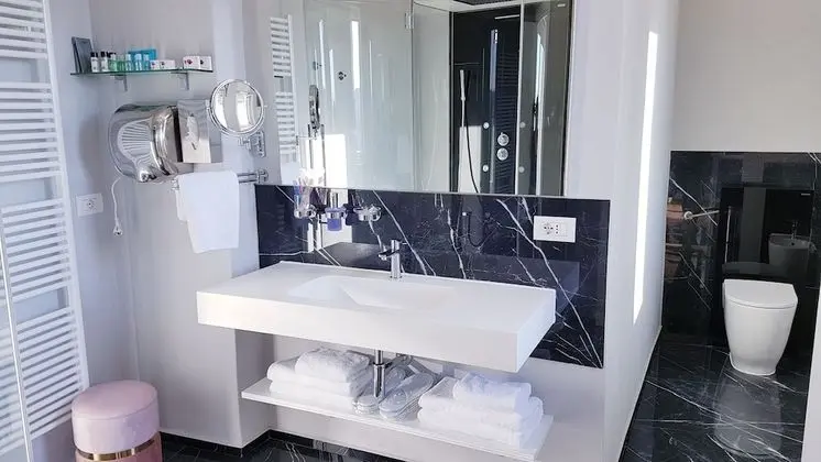 Deluxe Stüdyo Süit