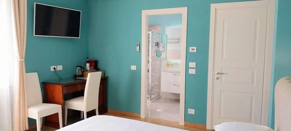 Deluxe Tek Büyük Yataklı Oda, 1 En Büyük (King) Boy Yatak, Bahçe Manzaralı (Queen)