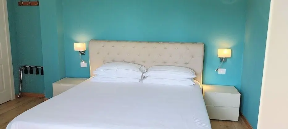 Deluxe Tek Büyük Yataklı Oda, 1 En Büyük (King) Boy Yatak, Bahçe Manzaralı (Queen)