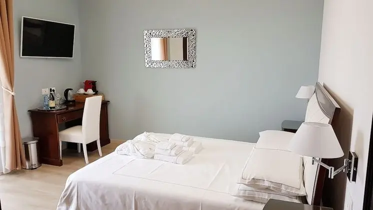 Deluxe Tek Büyük Yataklı Oda, Balkon, Dağ Manzaralı