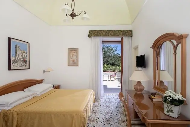 Tek Büyük Yataklı Oda, 1 Çift Kişilik veya 2 Tek Kişilik Yatak, Bahçe Manzaralı