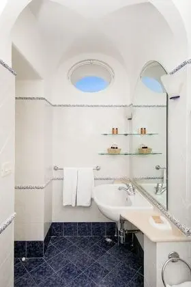 Tek Büyük Yataklı Oda, 1 Çift Kişilik veya 2 Tek Kişilik Yatak, Bahçe Manzaralı