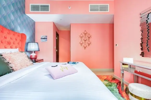 Exquisite 2 Bedroom Apartment (Fountain View)