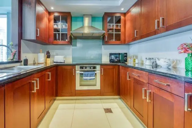 Exquisite 2 Bedroom Apartment (Fountain View)
