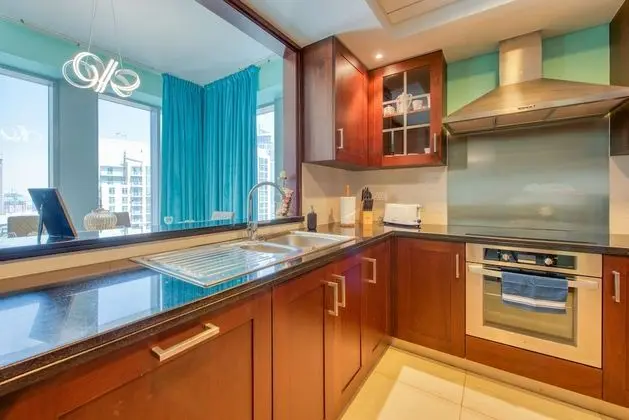 Exquisite 2 Bedroom Apartment (Fountain View)