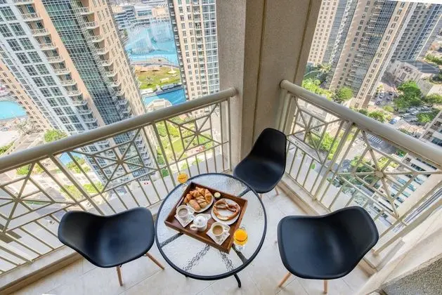 Exquisite 2 Bedroom Apartment (Fountain View)