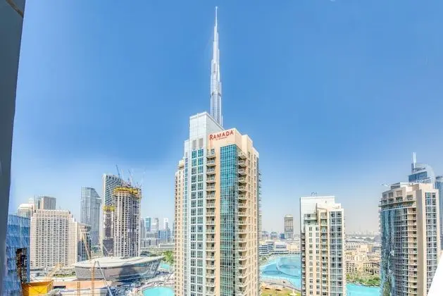 Exquisite 2 Bedroom Apartment (Fountain View)