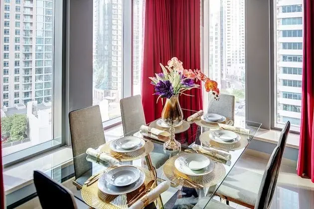 Stylish 2 Bedroom Apartment ( Fountain View)