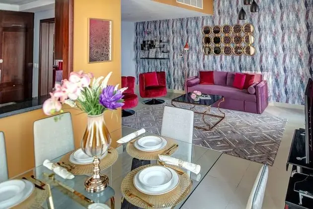 Stylish 2 Bedroom Apartment ( Fountain View)