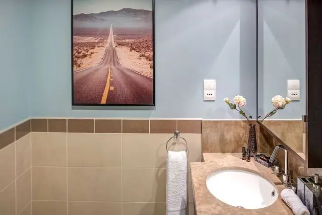Stylish 2 Bedroom Apartment ( Fountain View)