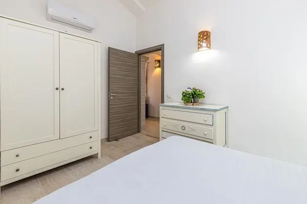 Family Ev, 1 Çift Kişilik Yatak ve Çekyat, Bahçeli (Bellavista Dependance With Sea View)