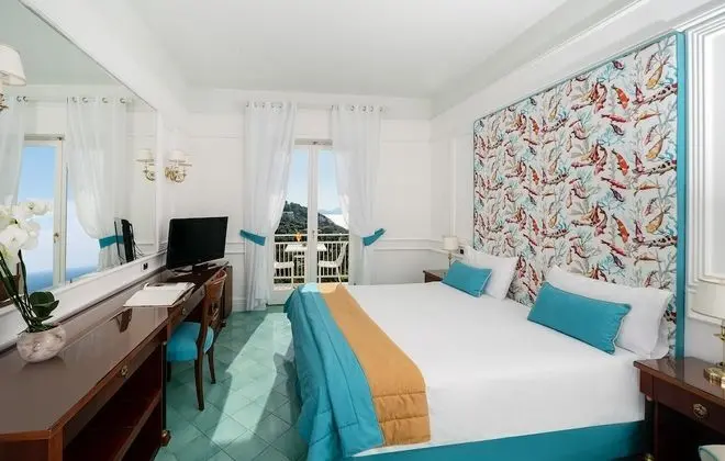 Comfort Tek Büyük Yataklı Oda, Balkon, Deniz Manzaralı