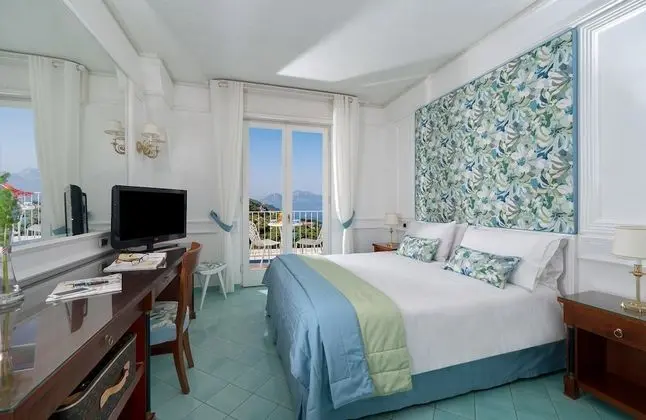 Comfort Tek Büyük Yataklı Oda, Balkon, Deniz Manzaralı