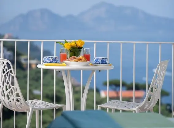 Comfort Tek Büyük Yataklı Oda, Balkon, Deniz Manzaralı