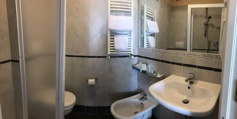 Comfort Tek Kişilik Oda, 1 Çift Kişilik Yatak (Camera Piccola - Small Room)