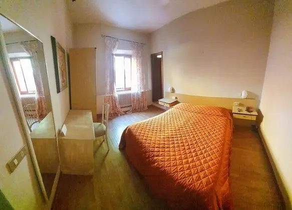 Basic Tek Büyük veya İki Ayrı Yataklı Oda