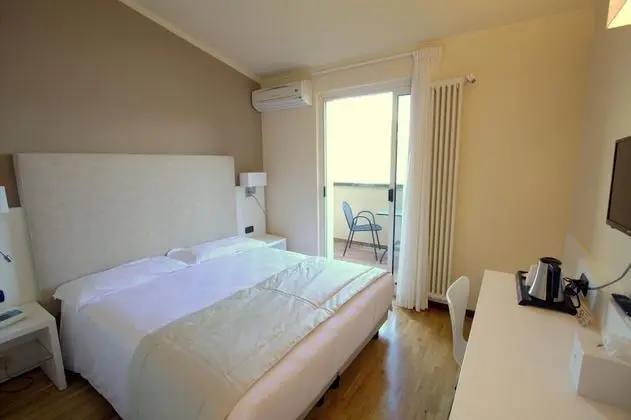 Economy Oda (Street View)