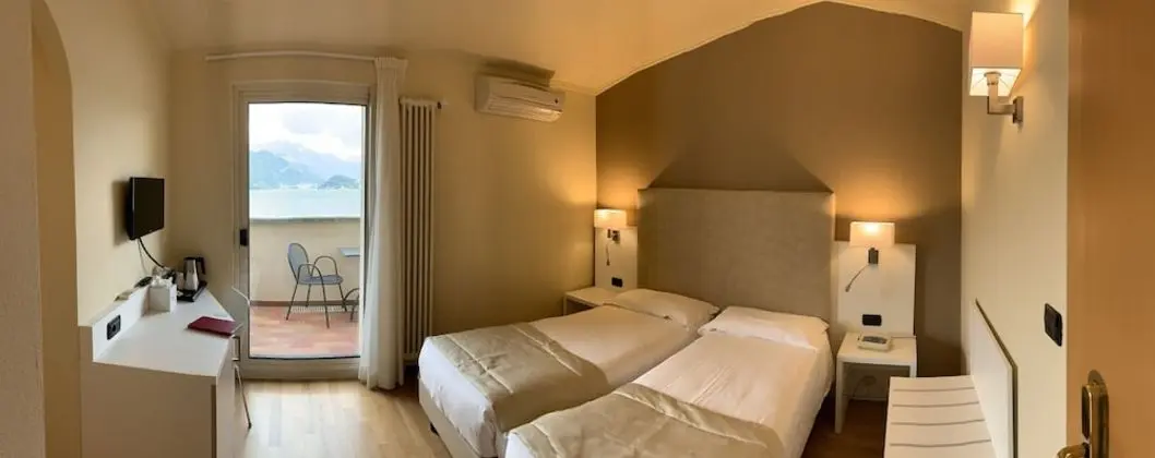 Panoramic Oda, Balkon, Göl Manzaralı (Attic)